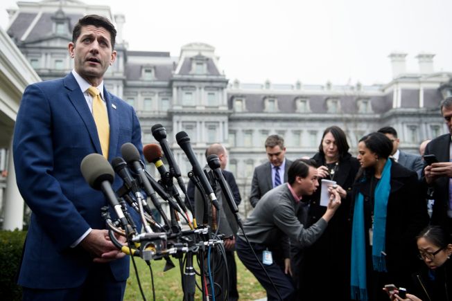 Ժ鳤(Paul Ryan)20ڰ׹봨ջʾڵı߾ȫղǩԺͨʱԤ顣Getty Images