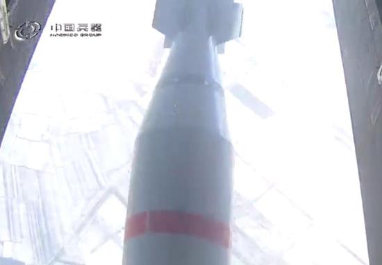 中国测试超级炸弹向美发警报 威力仅次核武器