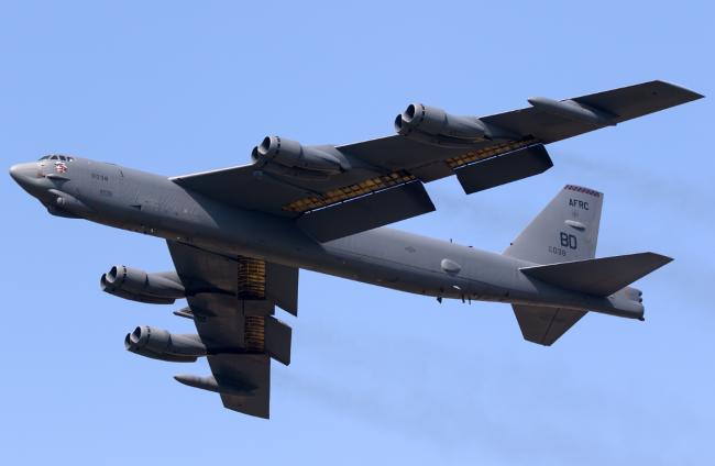 B-52Զ̺ըֳɫۺʵ