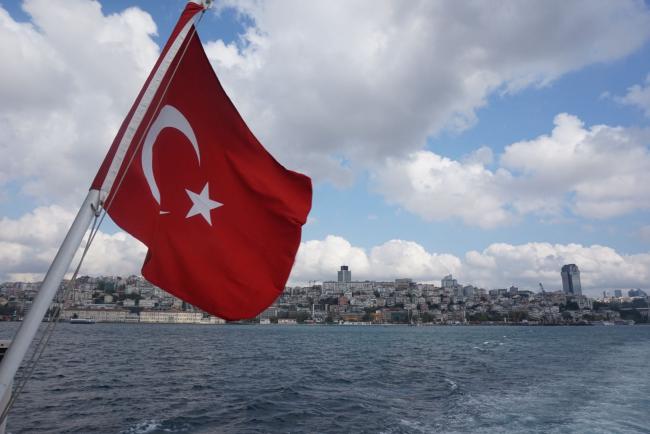 土耳其里拉震荡：消费降级 中产逃离与“苏丹迟暮”