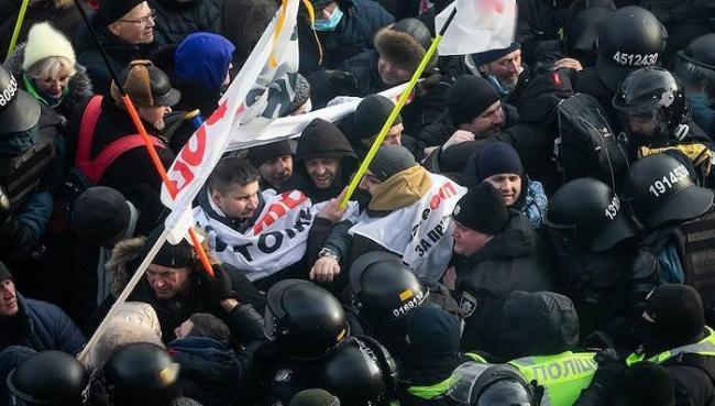乌克兰爆发大规模抗议：怎么回事？有何影响？