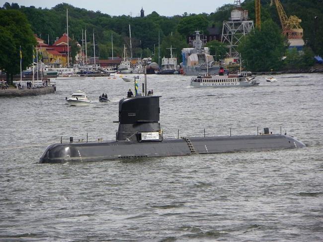 瑞典AIP潜艇在船坞中倾覆，姐妹艇曾“击沉”美国航母