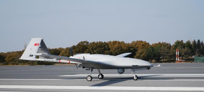 乌军杀手锏?俄乌战争中表现亮眼的TB-2无人机,性能如何 乌军杀手锏?俄乌战争中表现亮眼的TB-2无人机,性能如何