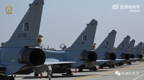 巴基斯坦高调宣布歼10CE服役 合同签订到交付仅8个月