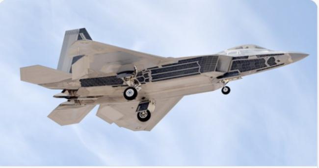 ����F-22���¾���Ϳװ���ĵ���