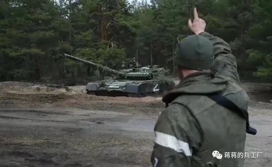 穿越时空的战争：浅谈俄乌战争中的T-80坦克