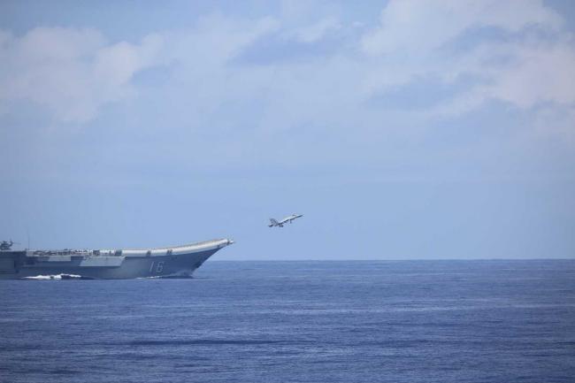 日本防卫大臣称中国航母6天起降舰载机“远超100次”