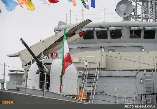 伊朗新舰：双体穿浪构型，配备16枚导弹防空