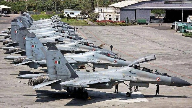 中巴两国先进战机数量飞速增加 印度顶不住了！