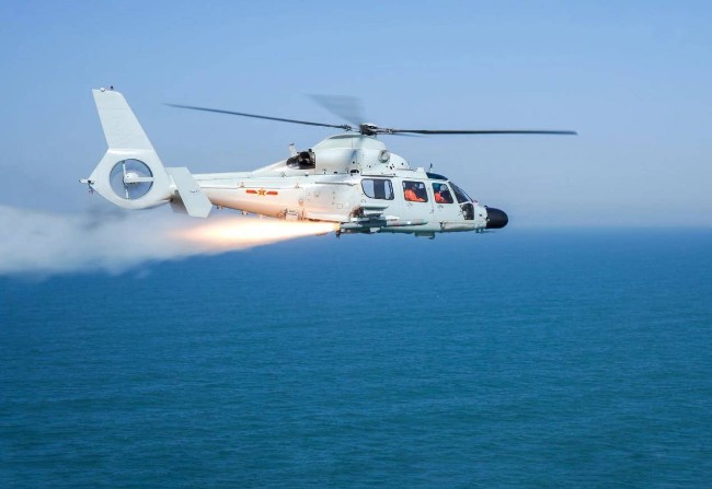 直-9DE直升机设计理念先进，执行反舰任务！