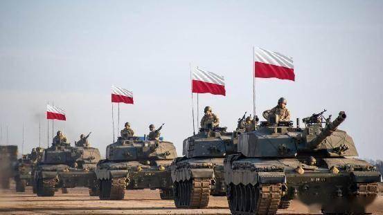 波兰千辆坦克百台远火打造欧盟第一陆军？