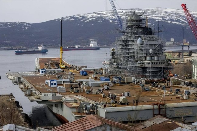 俄军库兹涅佐夫号航母，2024年前修不好了