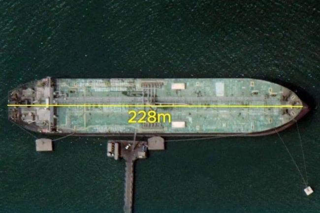 伊朗20000吨航母？卫星拍到伊朗怪异船体