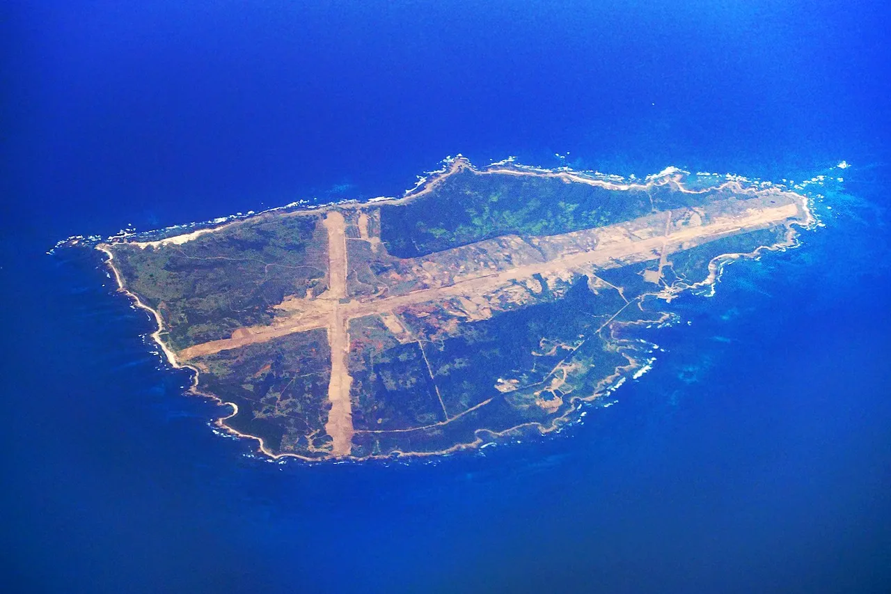 日本将在无人岛马毛岛兴建军事基地，并优先施工机场跑道。翻摄wiki/Mage-shima