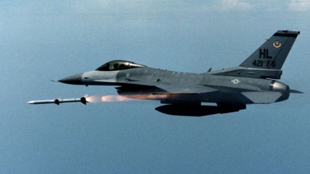 拜登第九度对台军售 F-16战机导弹有何战略意义