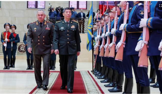 中国防长从莫斯科回国，买回俄方“重器”