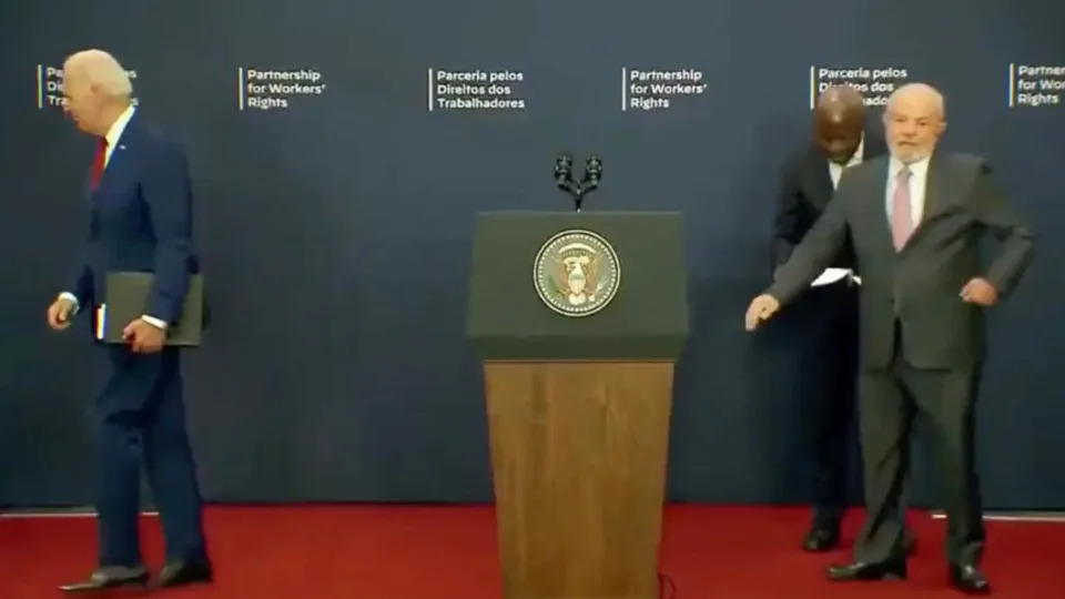 拜登忘記與巴西總統魯拉握手就下台。（圖／翻攝自Twitter@Alex_Oloyede2）
