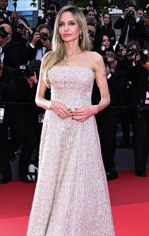 202511_17643691756068.jpg 640 (15).jpg