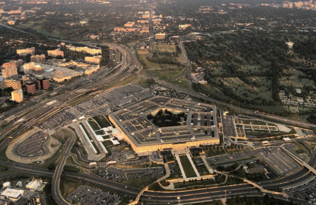 美防长最高顾问涉泄密被停职调查 美防长最高顾问涉泄密被停职调查