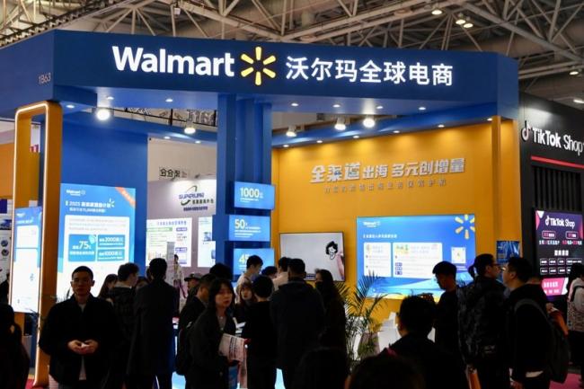 美中斗扑朔迷离!沃尔玛等美商突然通知中方... 美中斗扑朔迷离!沃尔玛等美商突然通知中方...