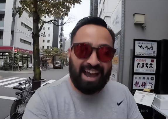 美国博主第一次来中国后直言:到处充满“危险” 美国博主第一次来中国后直言:到处充满“危险”