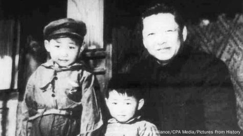 何晓清谈六四:“这怎么不是血呢?” 何晓清谈六四:“这怎么不是血呢?”