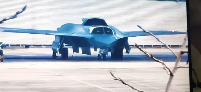 解放军第六代机“歼-36”正面照曝光 解放军第六代机“歼-36”正面照曝光