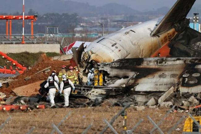印波音客机坠毁,引发全球航空业震荡 印波音客机坠毁,引发全球航空业震荡