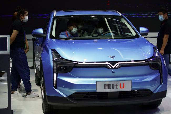 爆雷停不了!中国两大厂“倒下”同登热搜首位 爆雷停不了!中国两大厂“倒下”同登热搜首位