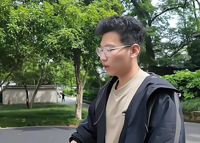 立志要“土猪拱白菜” 张同学现在怎样了 立志要“土猪拱白菜” 张同学现在怎样了