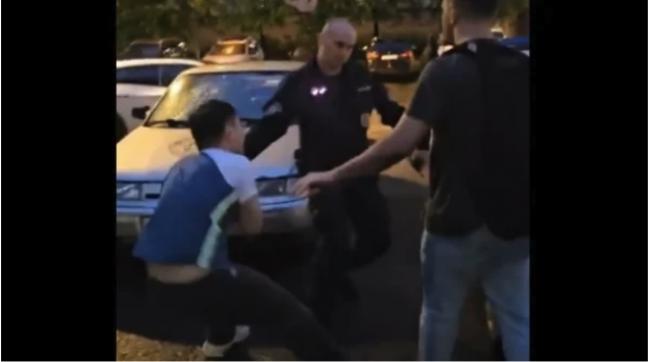 遭俄罗斯警察“用枪威胁”?北大博士被强戴手铐 遭俄罗斯警察“用枪威胁”?北大博士被强戴手铐