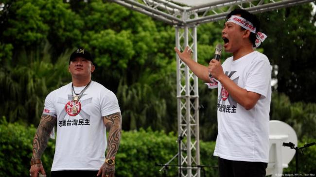 外国网红到中国 去监狱采了什么“风”? 外国网红到中国 去监狱采了什么“风”?