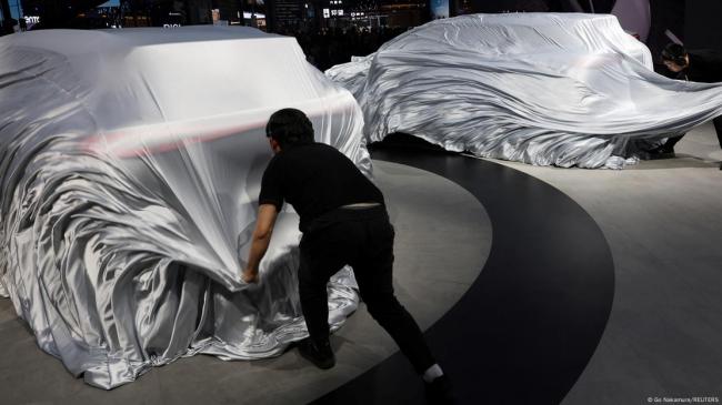 中国新能源汽车被“扒开行业底裤”? 中国新能源汽车被“扒开行业底裤”?