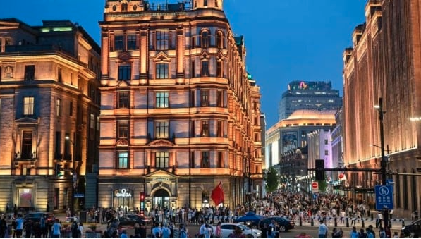 上海财政亮红灯?揭中国地方债的深层黑洞 上海财政亮红灯?揭中国地方债的深层黑洞