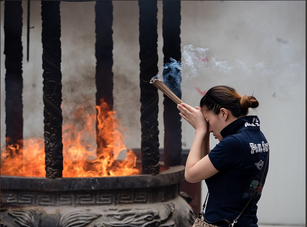 看不到希望  中国年轻人神秘学盛行 看不到希望  中国年轻人神秘学盛行