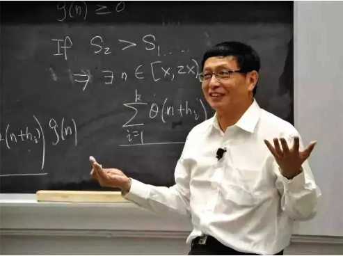 “这么恨中国,现在是不是回来当间谍了?” “这么恨中国,现在是不是回来当间谍了?”