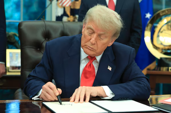 刚刚,川普签署了一项“重大灾难声明” 刚刚,川普签署了一项“重大灾难声明”