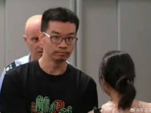 上海IT工程师落地米兰被逮捕,涉参与疫苗黑客案 上海IT工程师落地米兰被逮捕,涉参与疫苗黑客案