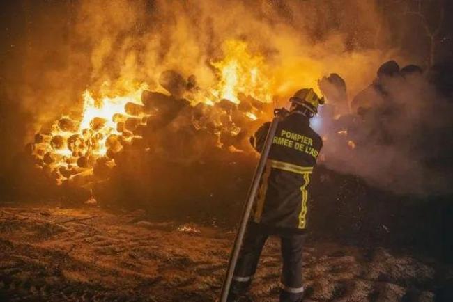 法国男子纵火成瘾 15天烧山31次,停不下来 法国男子纵火成瘾 15天烧山31次,停不下来