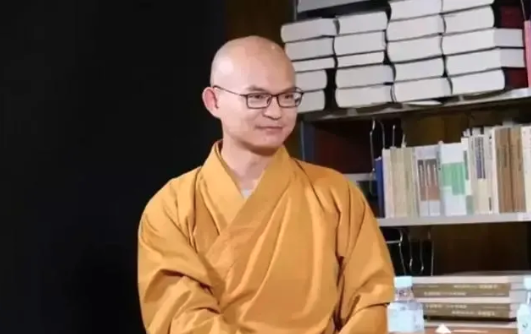 清华博士不顾父母下跪哀求 执意出家为僧 如今… 清华博士不顾父母下跪哀求 执意出家为僧 如今…