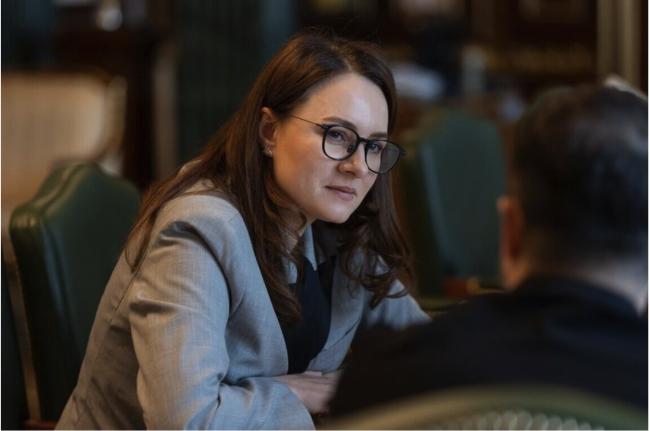 乌克兰总理拟换人 泽伦斯基启动政府人事改革 乌克兰总理拟换人 泽伦斯基启动政府人事改革