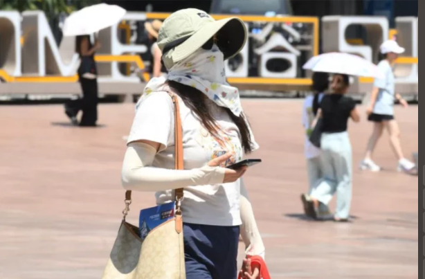 中国多地高温 地表超70℃ 中国多地高温 地表超70℃