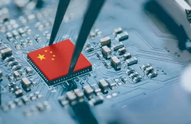 曝美国用辉达芯片跟中国换稀土 专家警告:危险 曝美国用辉达芯片跟中国换稀土 专家警告:危险