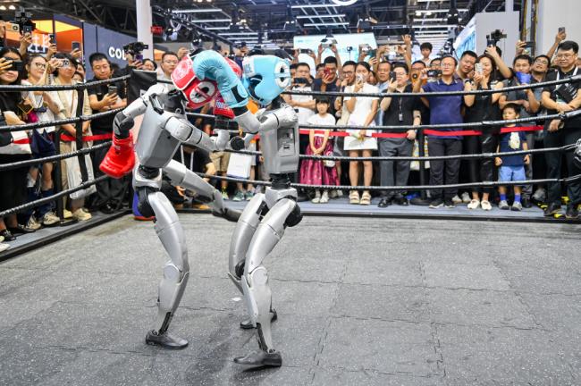 拳击、书法、修理……机器人也很“卷” 拳击、书法、修理……机器人也很“卷”