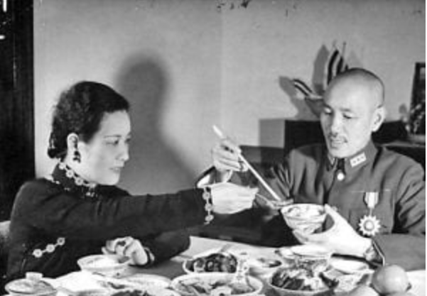 只看菜单  老蒋与老毛的差别就不是一点点 只看菜单  老蒋与老毛的差别就不是一点点