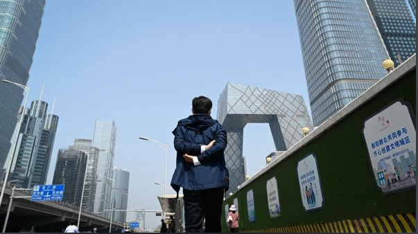 房子贬值 中年失业…他们选择“断臂求生” 房子贬值 中年失业…他们选择“断臂求生”