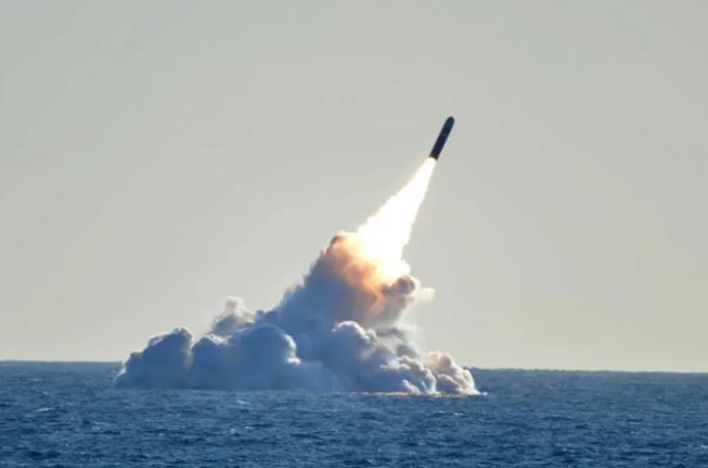 中国军方罕见一幕 中国军方罕见一幕