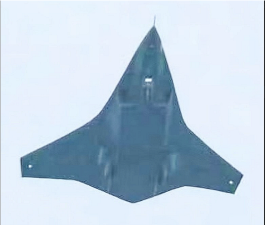 中国最新隐形战机又曝光 中国最新隐形战机又曝光