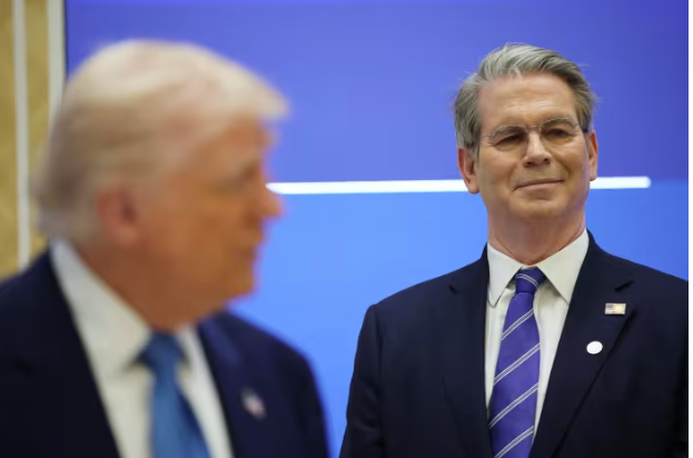 美财长暗示调降关税 对华吐“最大担忧” 美财长暗示调降关税 对华吐“最大担忧”