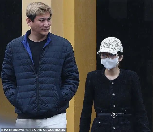 见不得人的杨兰兰,见不得光的财富 见不得人的杨兰兰,见不得光的财富